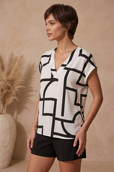 MELA ROSSA Women's Ecru Hook Patterned Crepe Fabric V-Neck Low Sleeve Relax F...