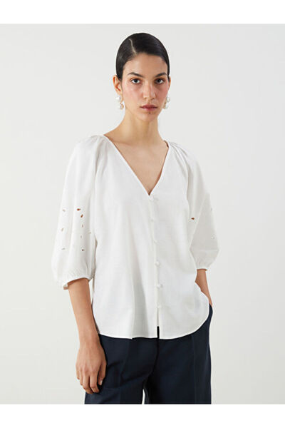 LC Waikiki Rmz Gi̇yi̇m Farkiyla V Embroidered Balloon Sleeve Blouse