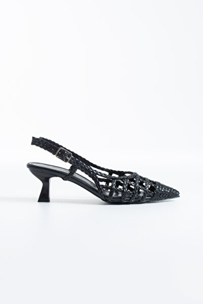 dericia shoes حذاء نسائي من Novelle بكعب أسود وتفاصيل محبوكة