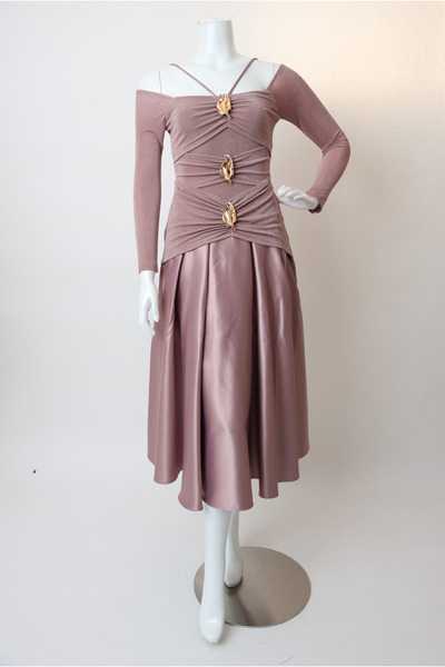 ELAN MODE The Magic Dress of the Holiday Has Four Fantasy Colors.