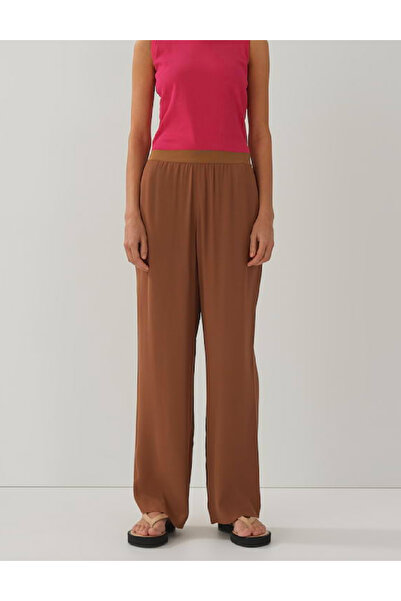 Evendi Pantaloni, Maro