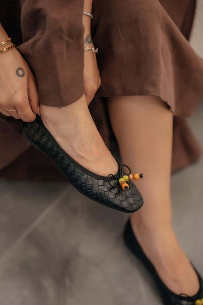 Parponi Elar Bowknot Bead Detail Braided Leather Ballerinas Black