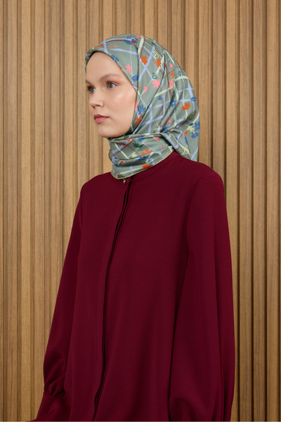 Cacharel Green 90X90 Silk Twill Scarf