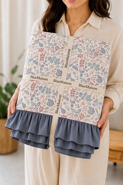 BlueMaison Daisy Indigo Pătură dublă 100% bumbac cu volane (200x230 cm) |   Ș...