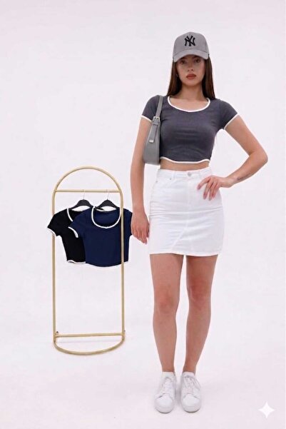 veira Gray and White Ribbed Crop T-Shirt – Sporty Stylish Short Sleeve Model