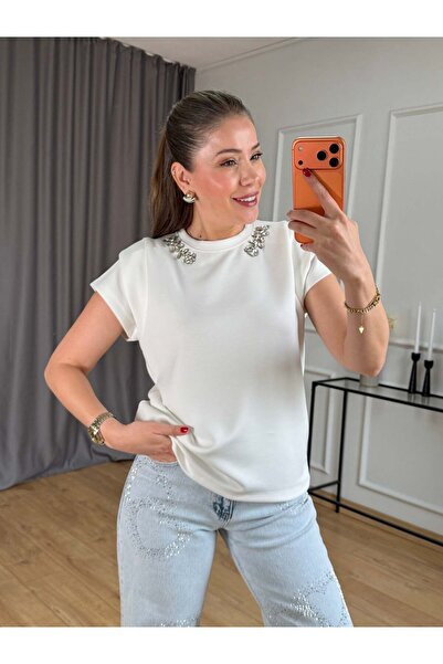 Size Özgü Ekru Yaka Taşlı Vatkalı Tshirt
