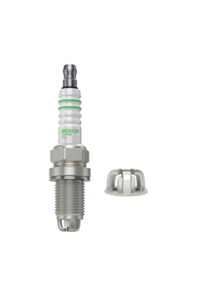 Bosch Spark plug compatible with Dacia Dokker Lodgy Logan Sandero Petrol
