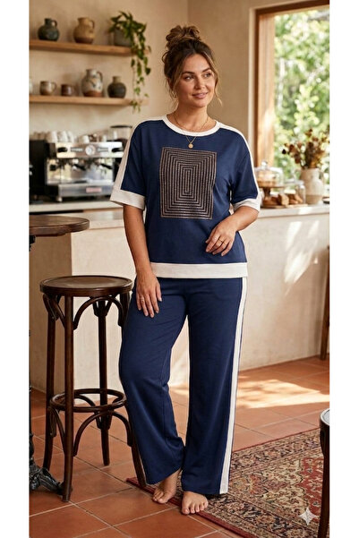 Perinin dolabı Women's Track Suit with Square Stone Detail on the Front