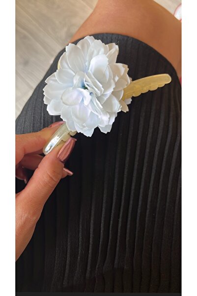 gozdeasutayaccessory مشبك زهرة أبيض اللون