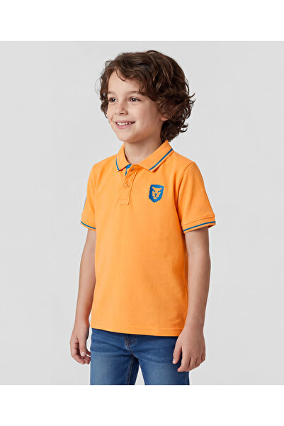 Pine kids قميص بولو قطني محبوك بأكمام نصفية مع تطريز على شكل أسد - برتقالي