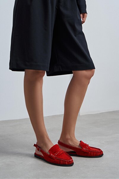 NİŞANTAŞI SHOES Mosby crveni remen od antilopa, detaljne ženske papuče s ravn...