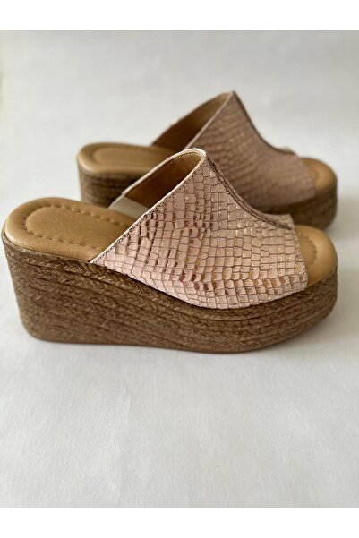 Butik HAKİKİ DERİ DOLGU TOPUK KADIN TERLİK