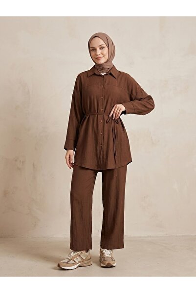 Lunsera Store طقم روبا ديتيل فراولة مع بنطلون - بني