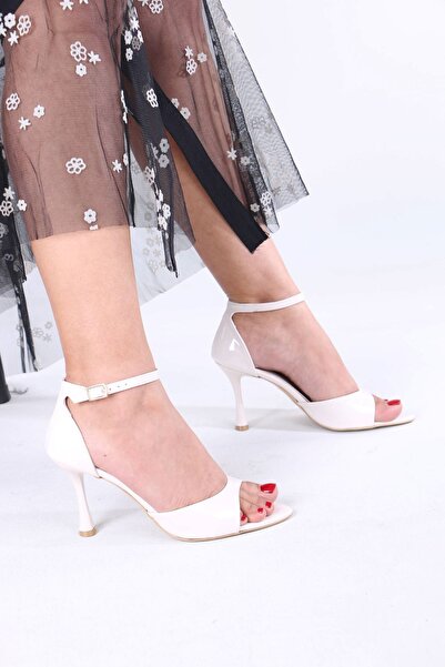 sefayol Marmion Beige Patent Leather Thin Heeled Women's Shoes