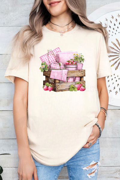 Sarah's Boutique Women's T-shirt – 100% cotton – Strawberry Crate