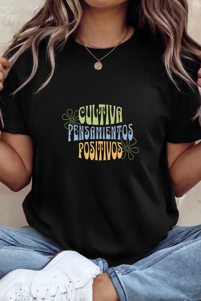 Sarah's Boutique Women's T-shirt – 100% cotton – Cultiva Positivos