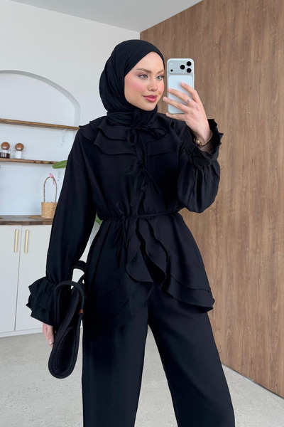 Hazamoda طقم ناري فاخر بتفاصيل كشكشة باللون الأسود
