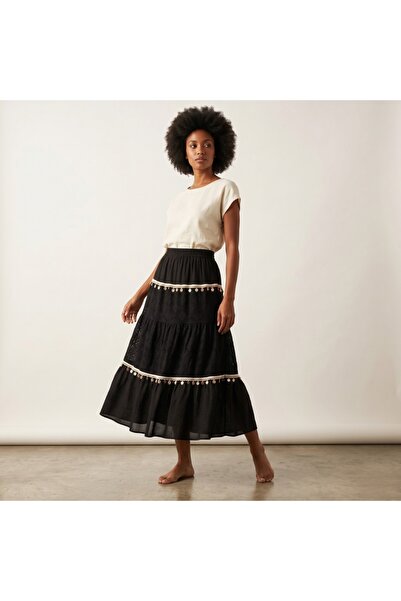 Roma Elegant Layered Skirt with Intricate Handwork – Your Ideal Choice for Tr...