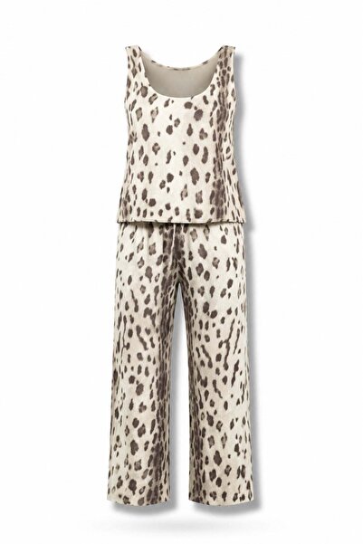 5in1Canpolat Bež satenska bluza i pantalone sa leopard uzorkom