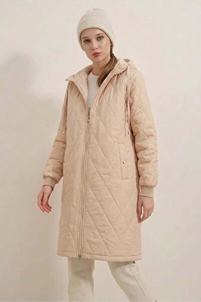 Generic Brand Women's Hooded Quilted Patterned Mink Coat