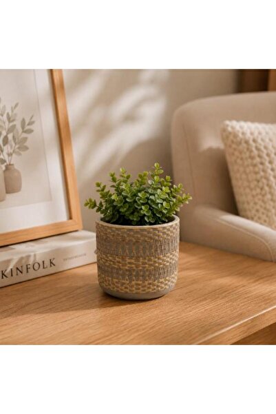 Warehouse Elegant Aztec design pots with wooden base
