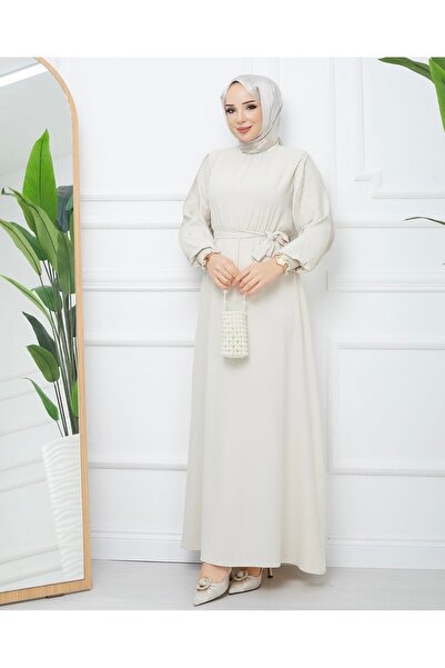 FRESH FASHION فستان هوريم من قماش ليندا بأكمام مطوية وياقة مستقيمة مزينة بالأ...