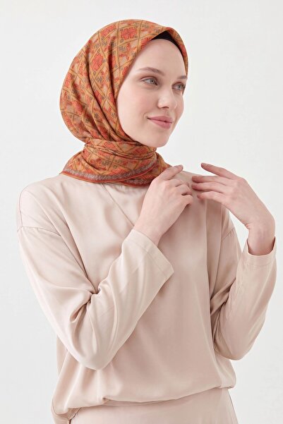 Silk Home وشاح ناعم بتصميم بسيط بلون الخردل
