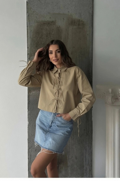 Lusin Women's green chic lace detailed crop woven shirt