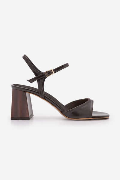 Marjin Women's Blunt Toe Wood Patterned Ankle Strap Heeled Sandals Sirena Brown