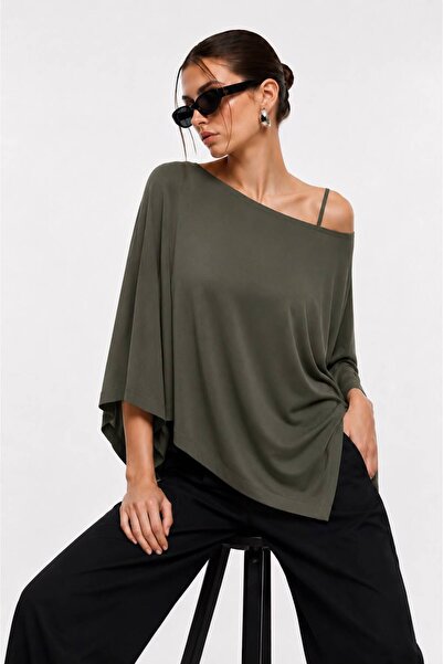 Hira Clothing Flowy Viscose Asymmetrical Relaxed Fit Poncho