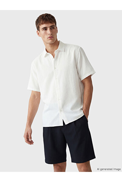 LC Waikiki قميص رجالي من NEVAVM بتصميم Regular Fit Armoudule
