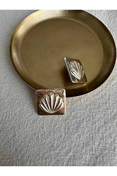 ringbox Gold plate sea shell earrings