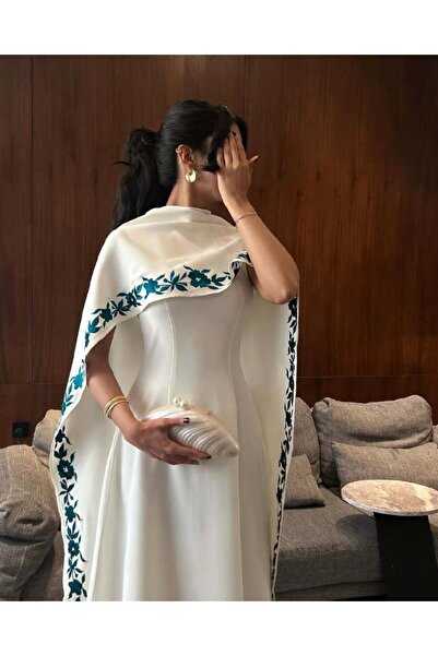 Ayaen Dresses - White - Regular