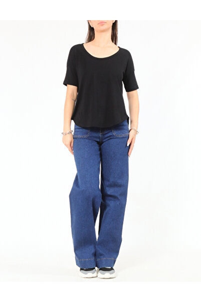 Evendi Tricou, Negru