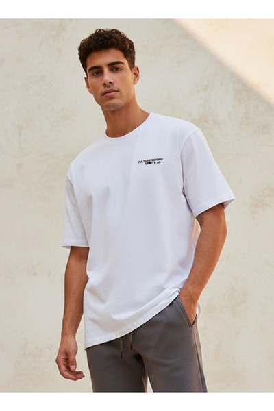 FAV Men Regular Fit Crew Neck Short Sleeve Printed T-shirt
