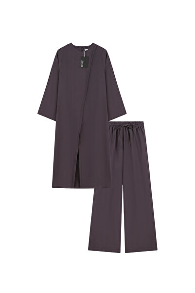 praye Slit Long Suit in Burgundy