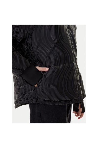 Armani Exchange Geacă de iarnă pentru femei XW000690 AF16211 Negru