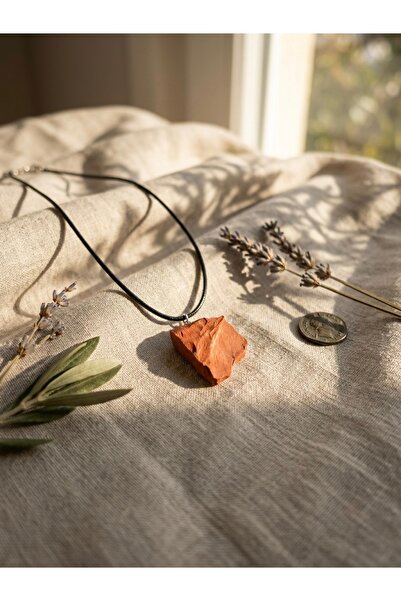 Meneva Aksesuar Raw Cut Jasper Natural Stone Leather Cord Necklace