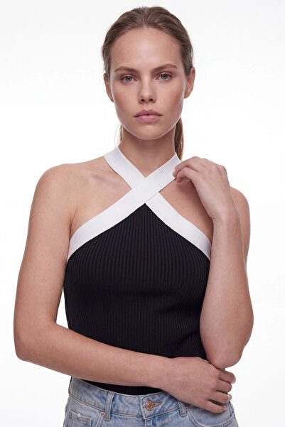 cemo Women's Cross-Strapped Halter Neck Ribbed Knit Blouse