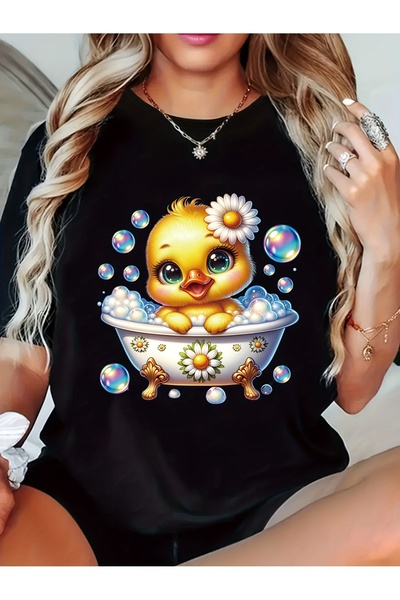 212Wear تي شيرت نسائي بأكمام قصيرة مع طباعة بطة صفراء لطيفة في حمام فقاعي - ق...