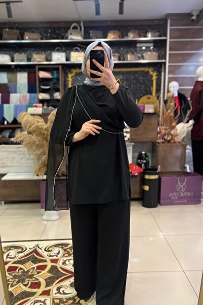 HÜMEYRA BUTİK طقم بنطلون بتفاصيل من الشيفون في الأعلى