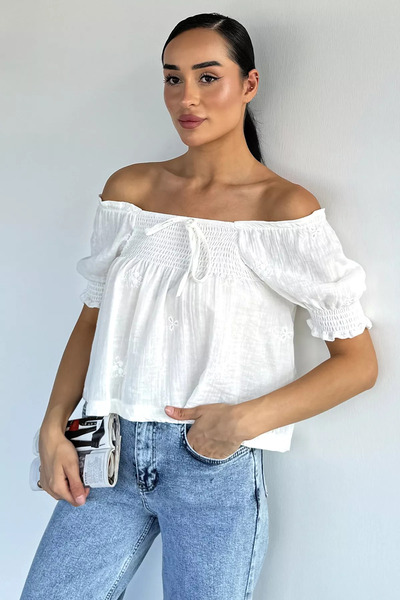 Aryena Cream Women's Gipeli Brode Blouse