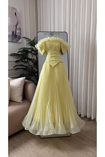 Dubai Luxurious Lemon Dress with Glittering Embroidery, Elegant Ruffled Off-S...