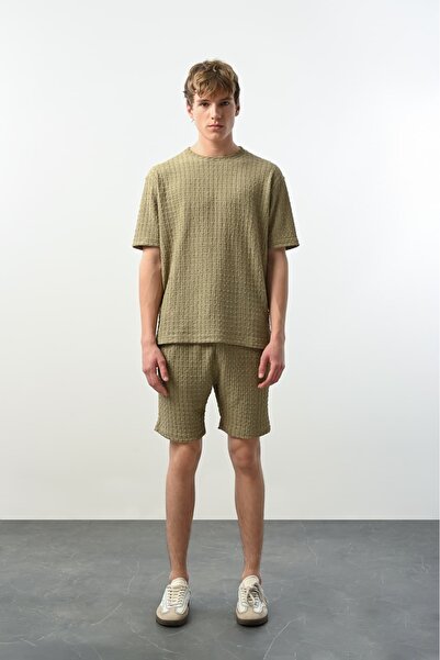 duo fideles Men's Embossed T-Shirt