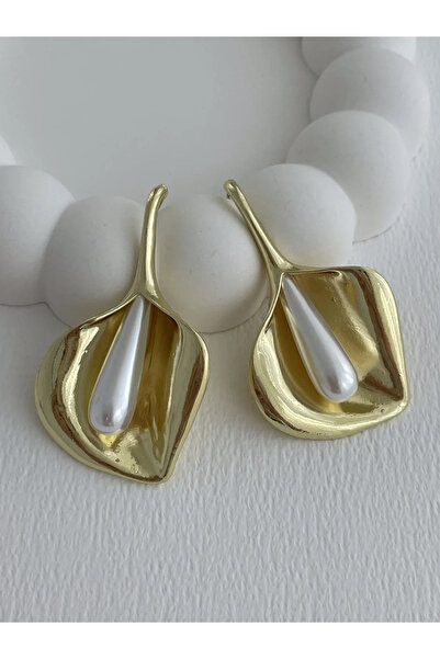 Luparadis Special Series Pearl Detailed Leaf Design Gold Earrings