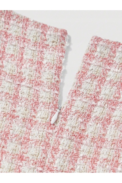 NO BRAND Rochie din tweed roz și alb, fără mâneci, cu nasturi, model în carou...