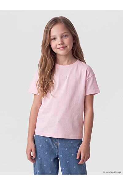 LC Waikiki Esvab • Modern & Distinctive Heart Embroidered Girls' T-Shirt