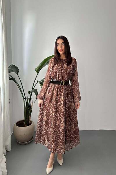 Moda Days فستان ماكسي نسائي من الشيفون البني بتصميم زهور وأكمام طويلة مكشكشة