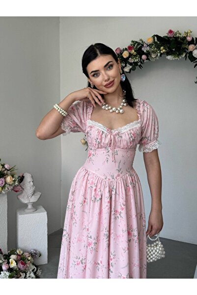 Clothes Fast فستان نسائي وردي متوسط الطول مزين بالزهور وتفاصيل من الدانتيل وي...