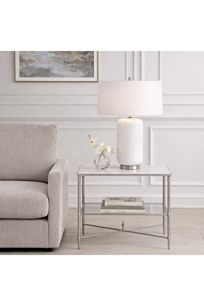 UTTERMOST طاولة جانبية مستطيلة فضية اللون من هينزلر، مقاس 65 سم عرض × 66 سم ا...